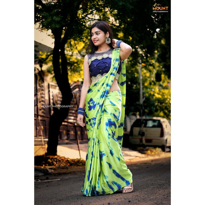 Dharsha Green saree photos